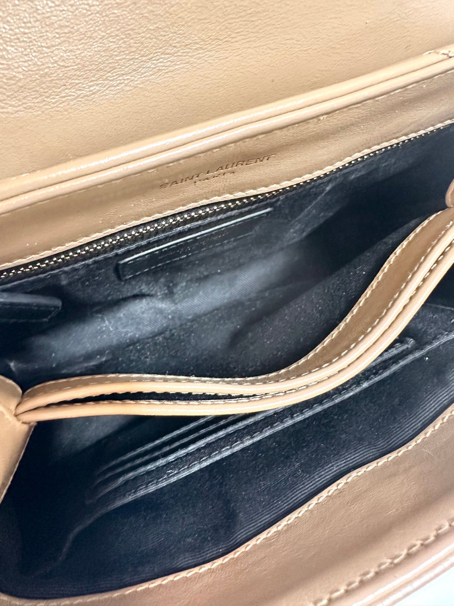 Saint Laurent Loulou Toy beige