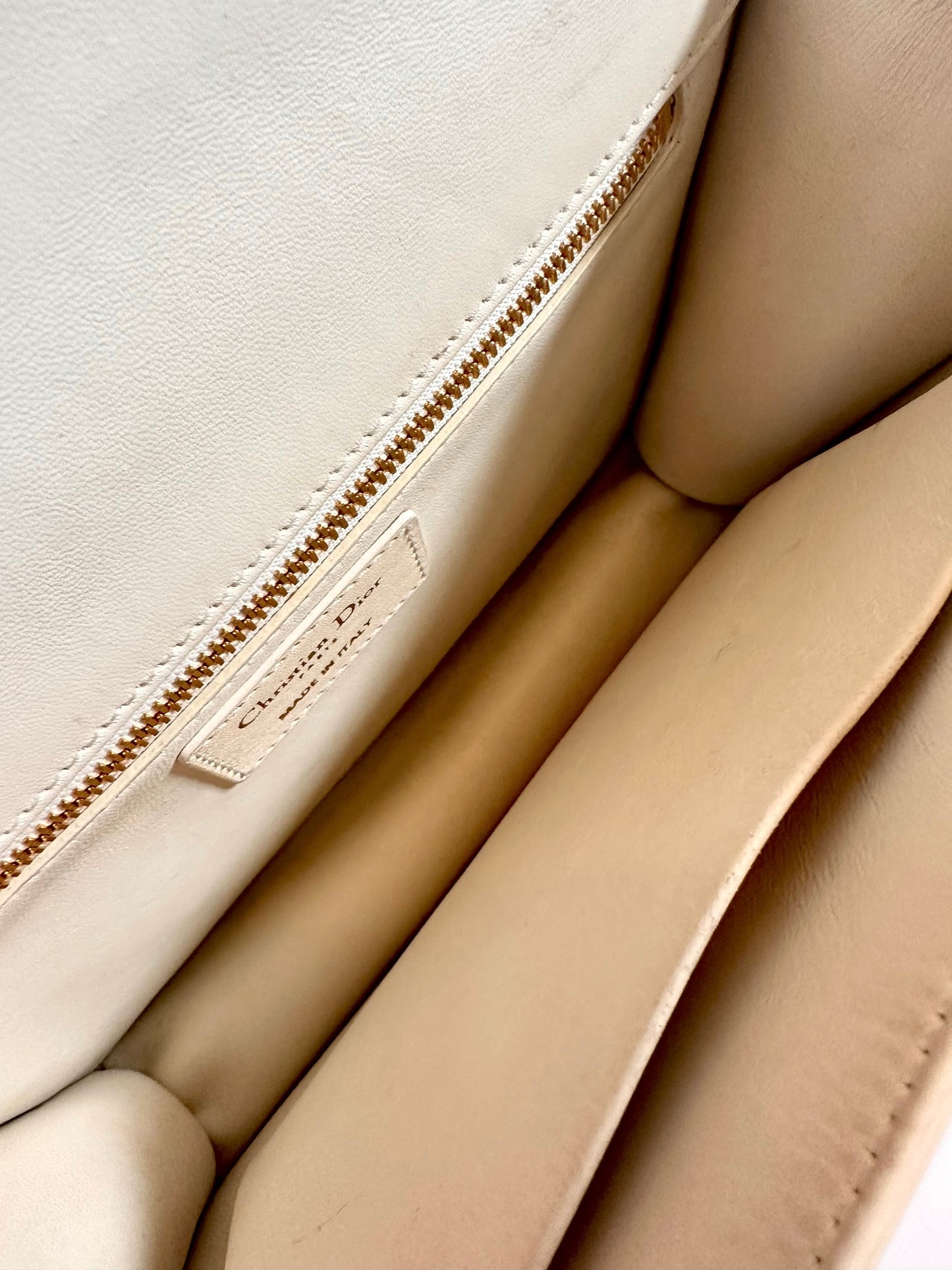 Dior Montaigne 30 off white