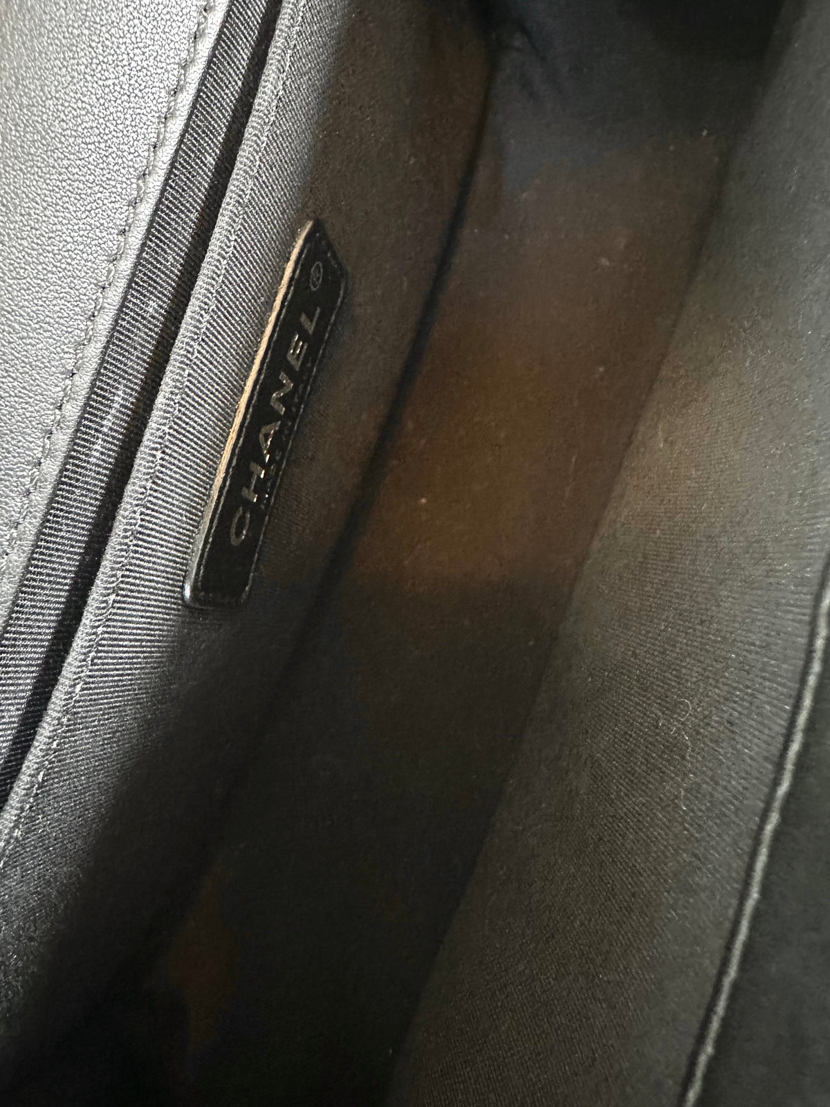 Chanel boy bag medium black