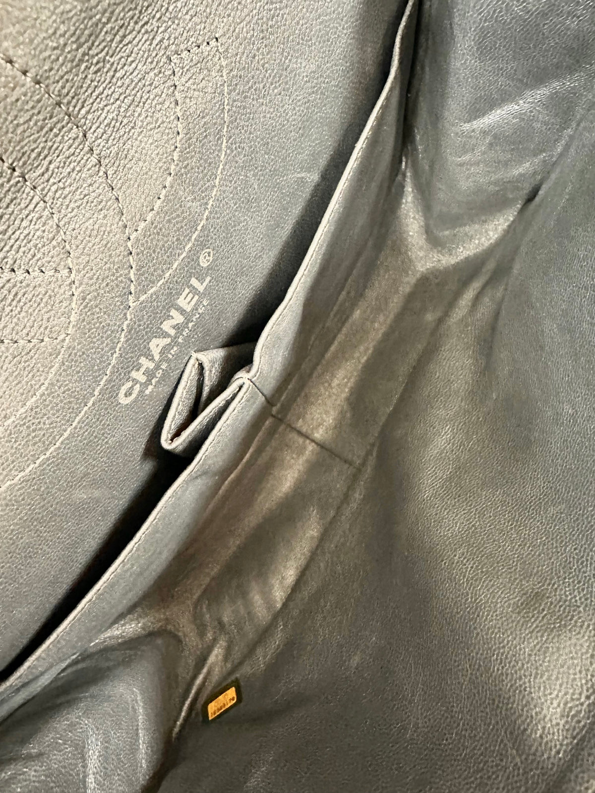 Chanel Reissue medium metallic grey/silver