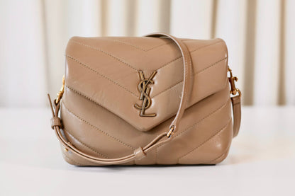 Saint Laurent Loulou Toy beige