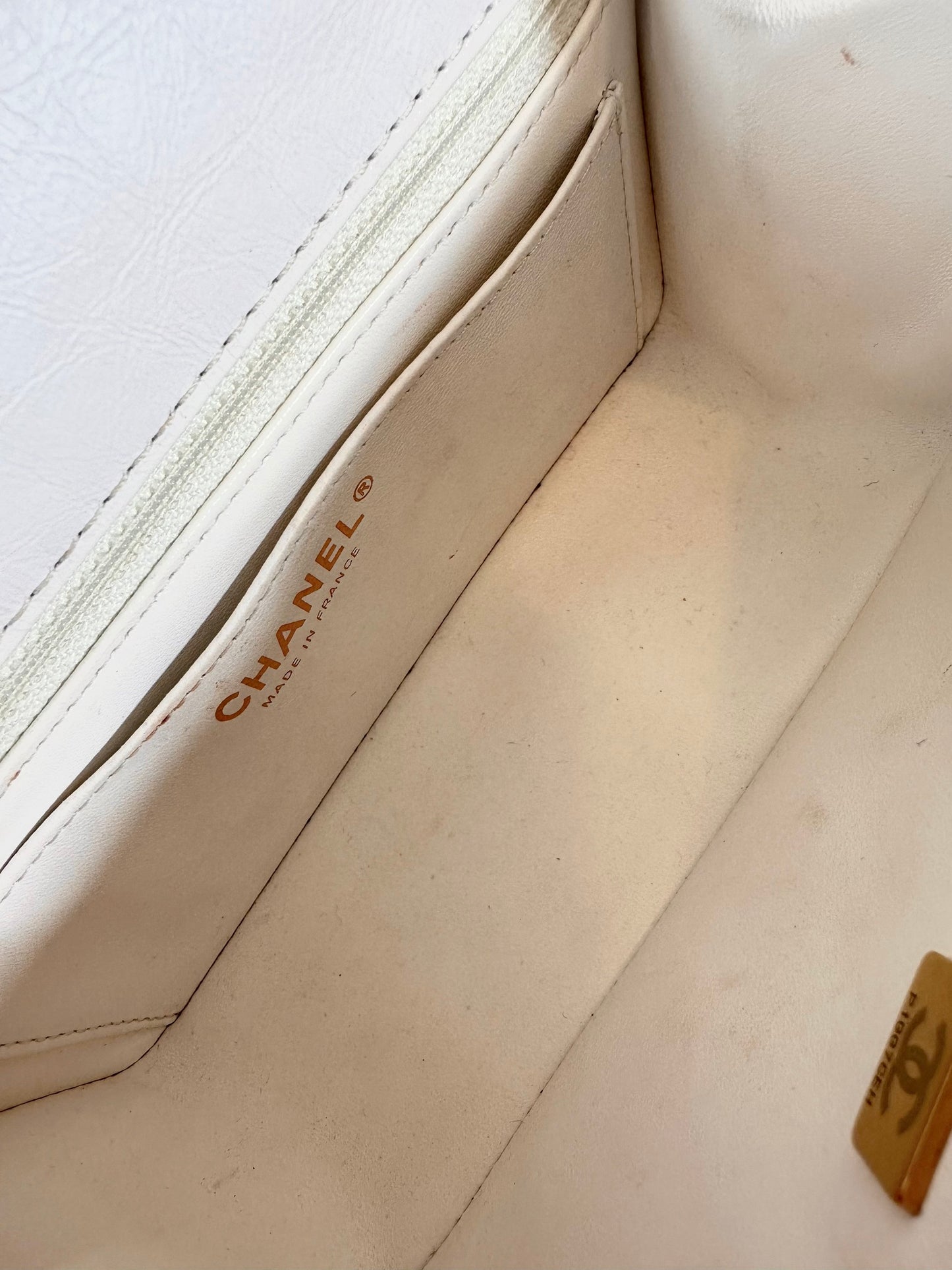 Chanel Reissue 2.55 mini flap bag white
