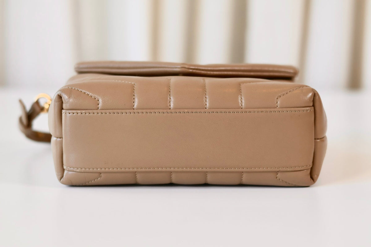 Saint Laurent Loulou Toy beige