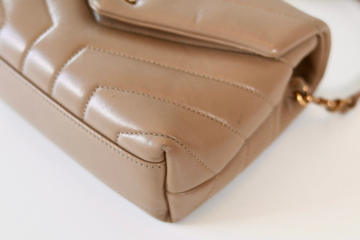 Saint Laurent Loulou Toy beige
