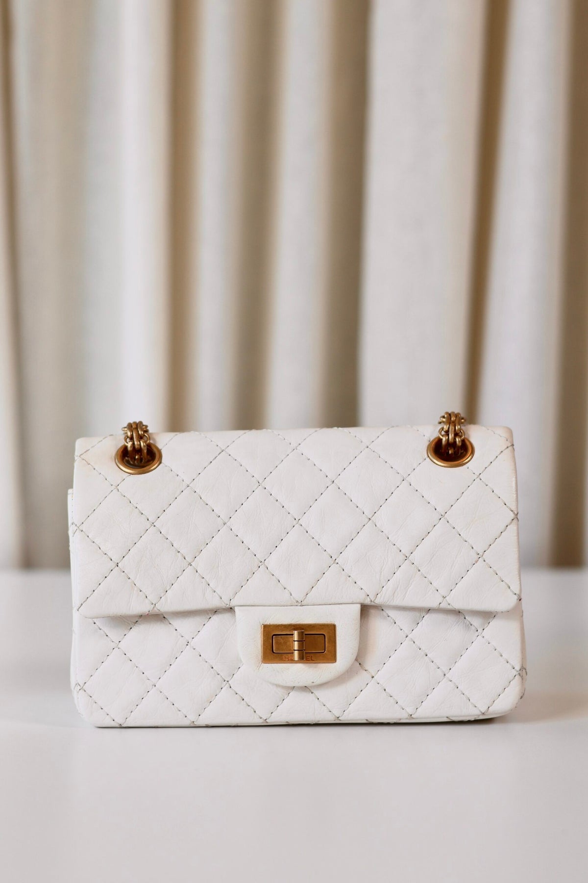 Chanel Reissue 2.55 mini flap bag white