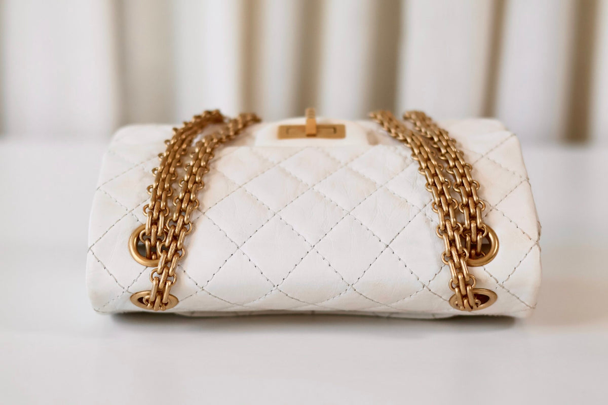 Chanel Reissue 2.55 mini flap bag white