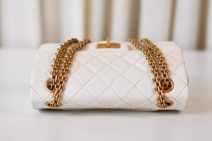 Chanel Reissue 2.55 mini flap bag white