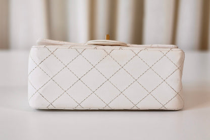 Chanel Reissue 2.55 mini flap bag white