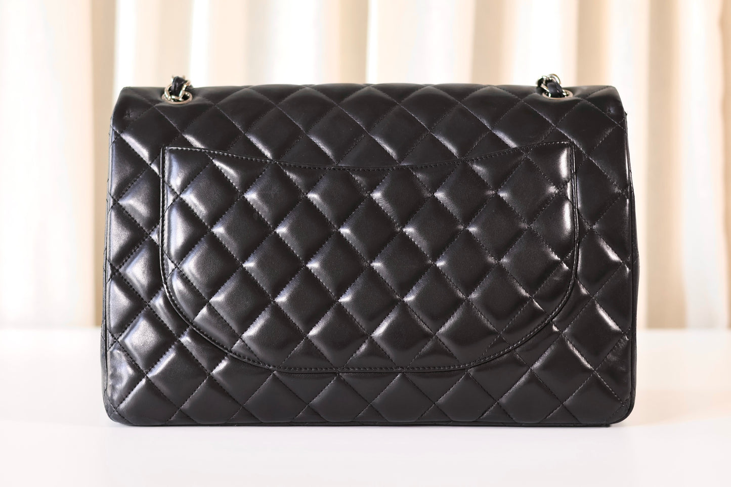 Chanel Jumbo Maxi black