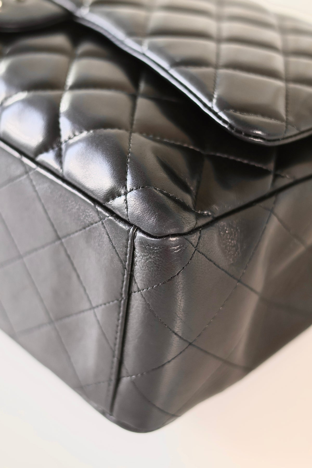 Chanel Jumbo Maxi black