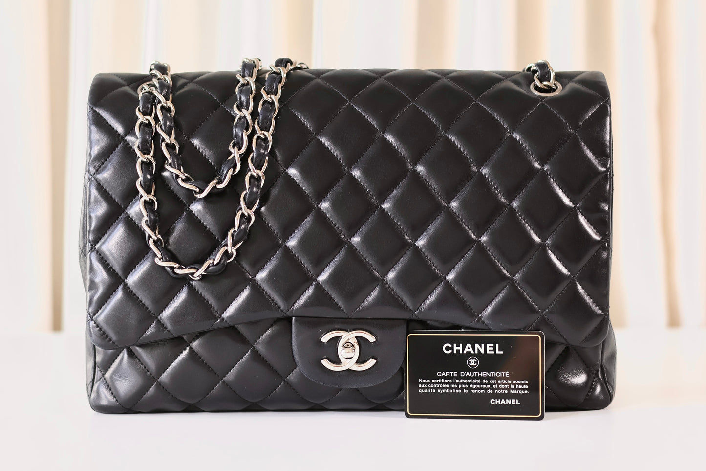 Chanel Jumbo Maxi black