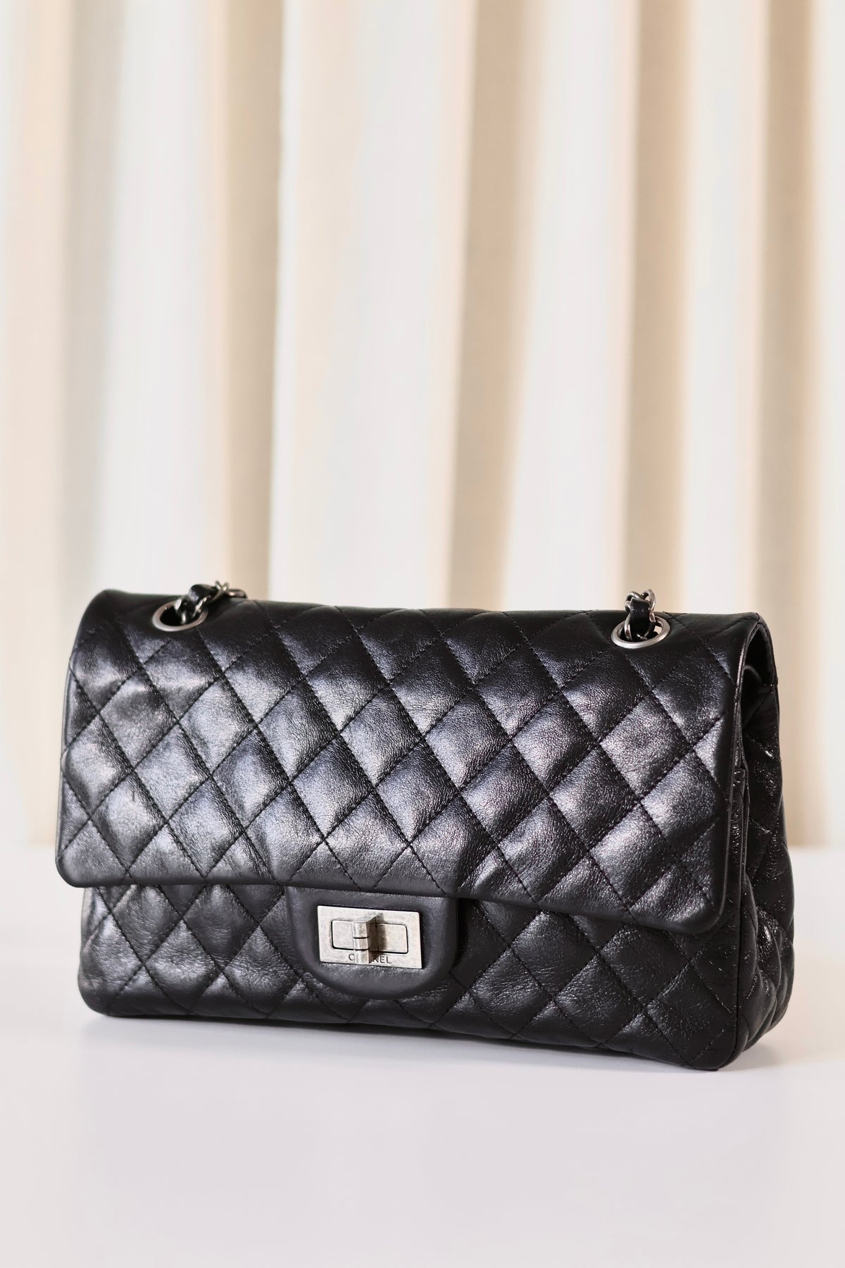 Chanel reissue 2.55