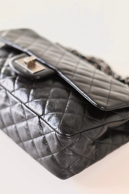 Chanel reissue 2.55