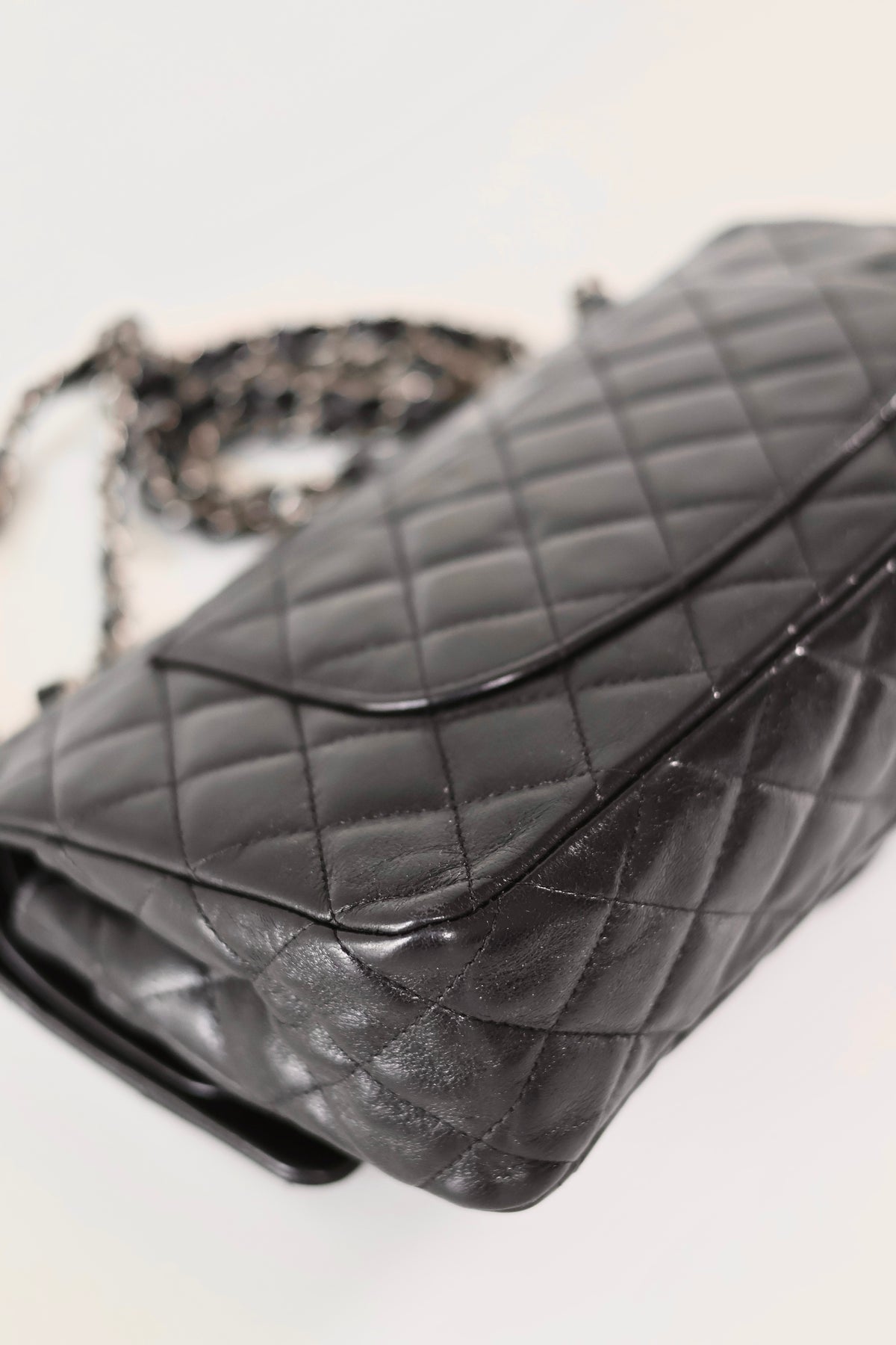 Chanel reissue 2.55