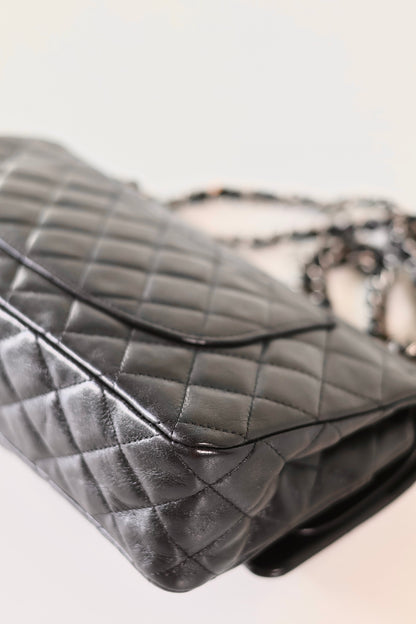Chanel reissue 2.55