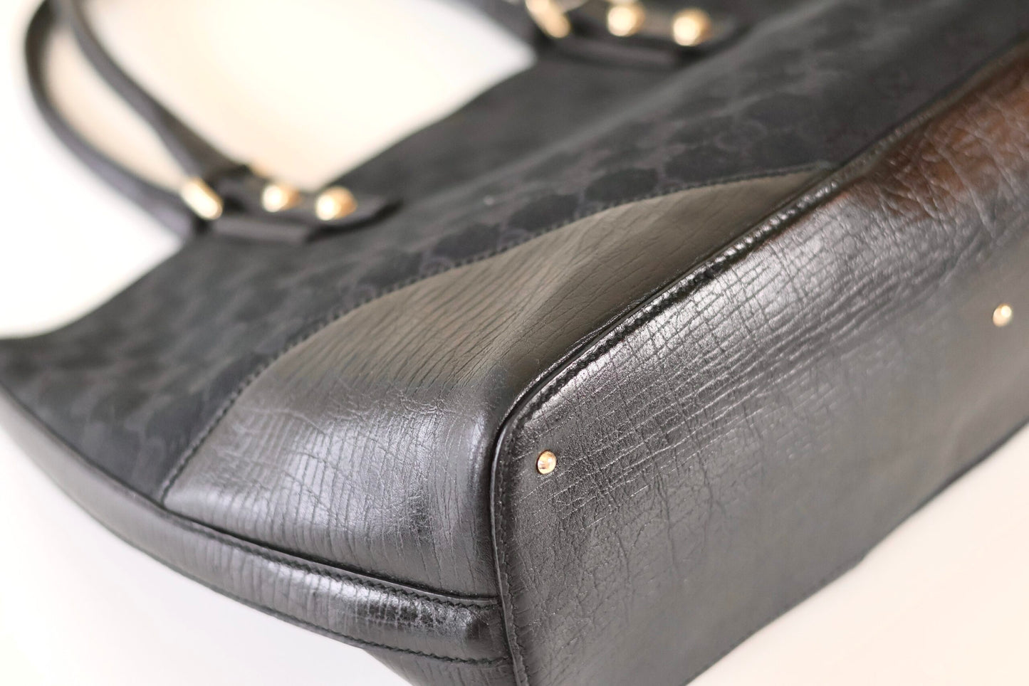 Gucci black horsebit handbag