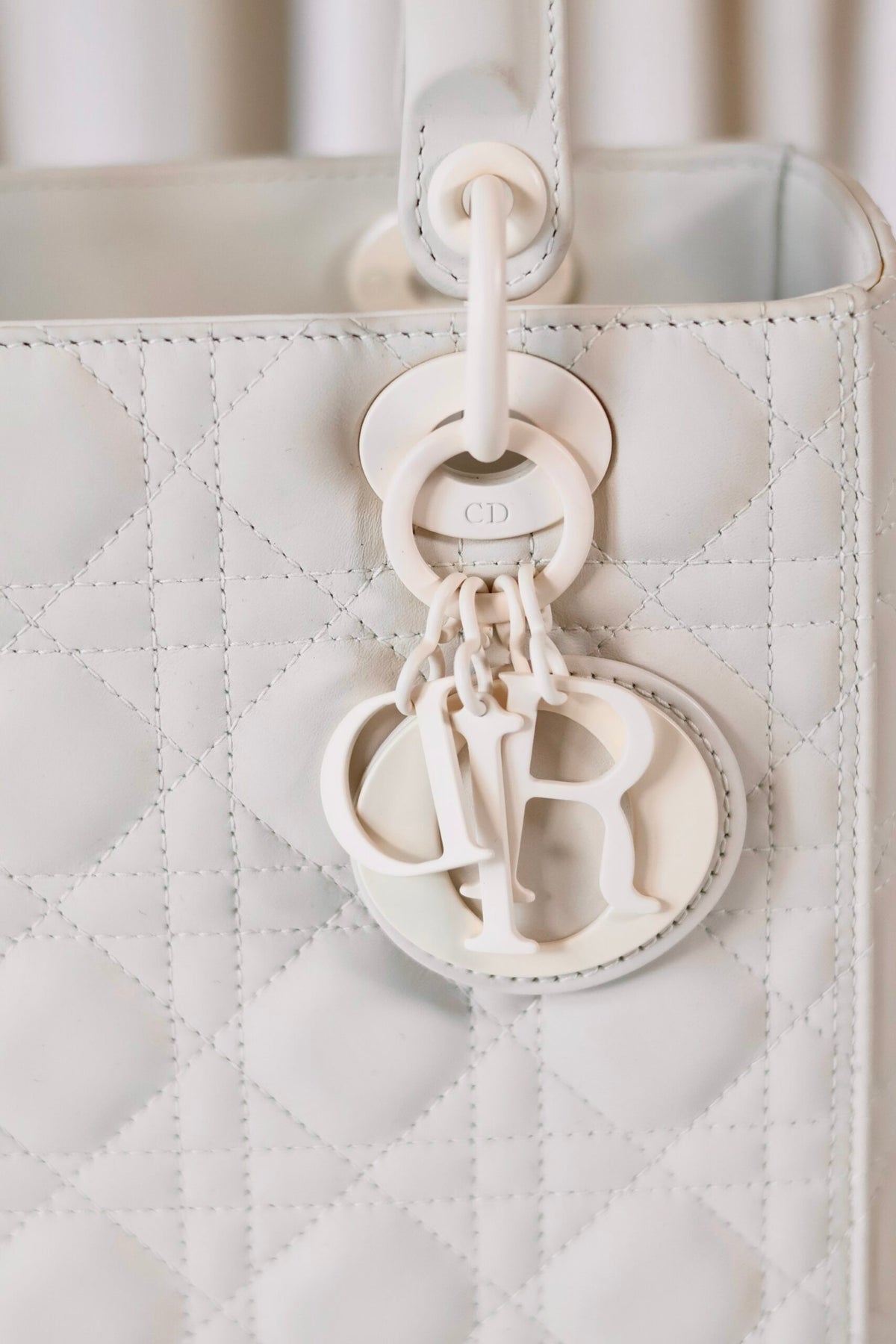 Lady Dior white medium