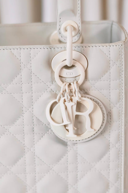Lady Dior white medium