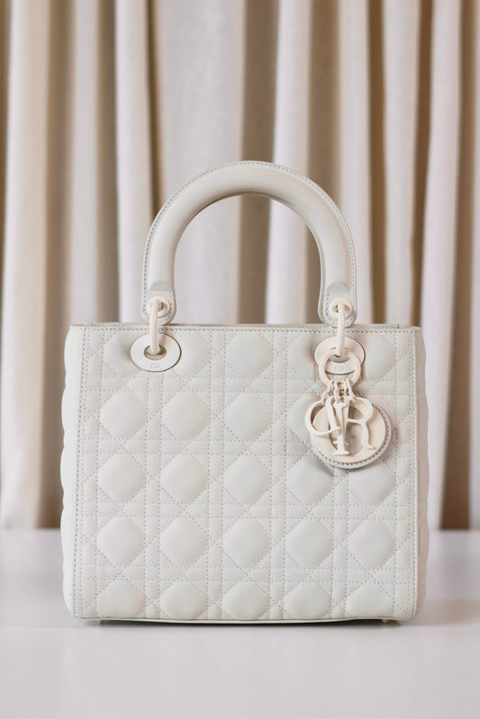 Lady Dior white medium