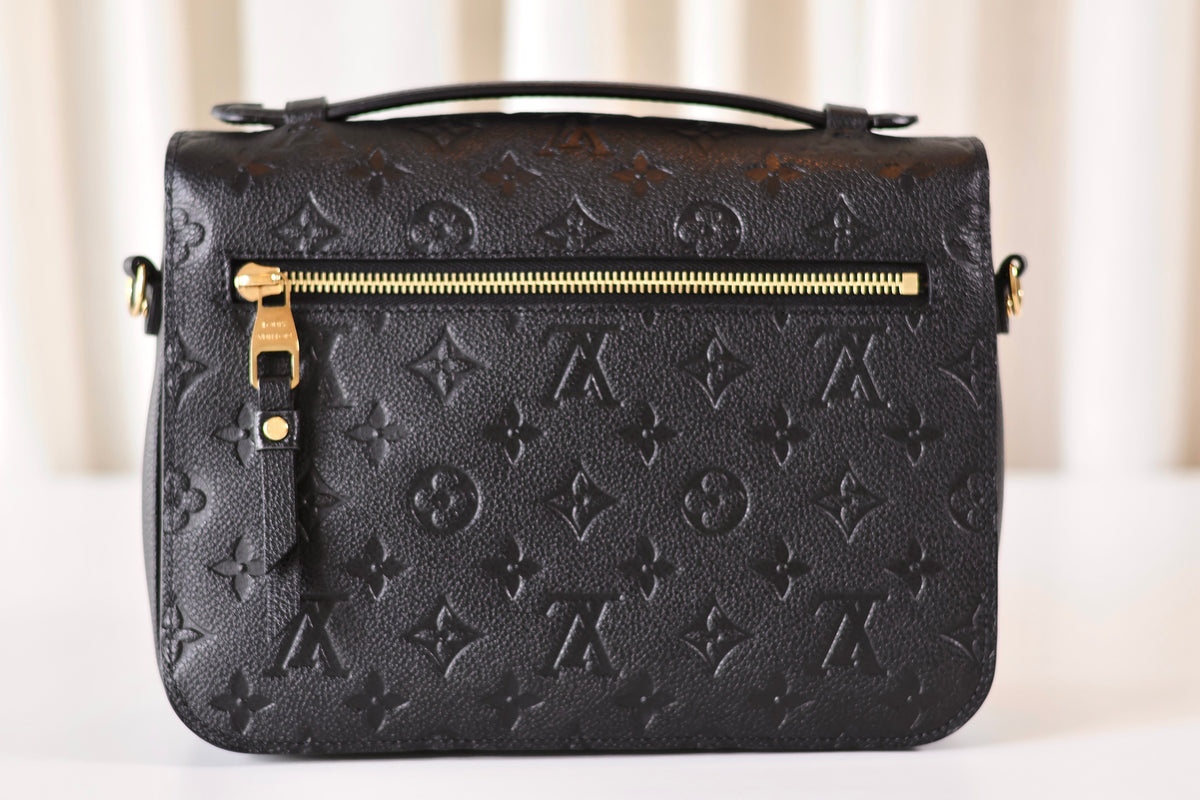 Louis Vuitton Pochette Metis Black