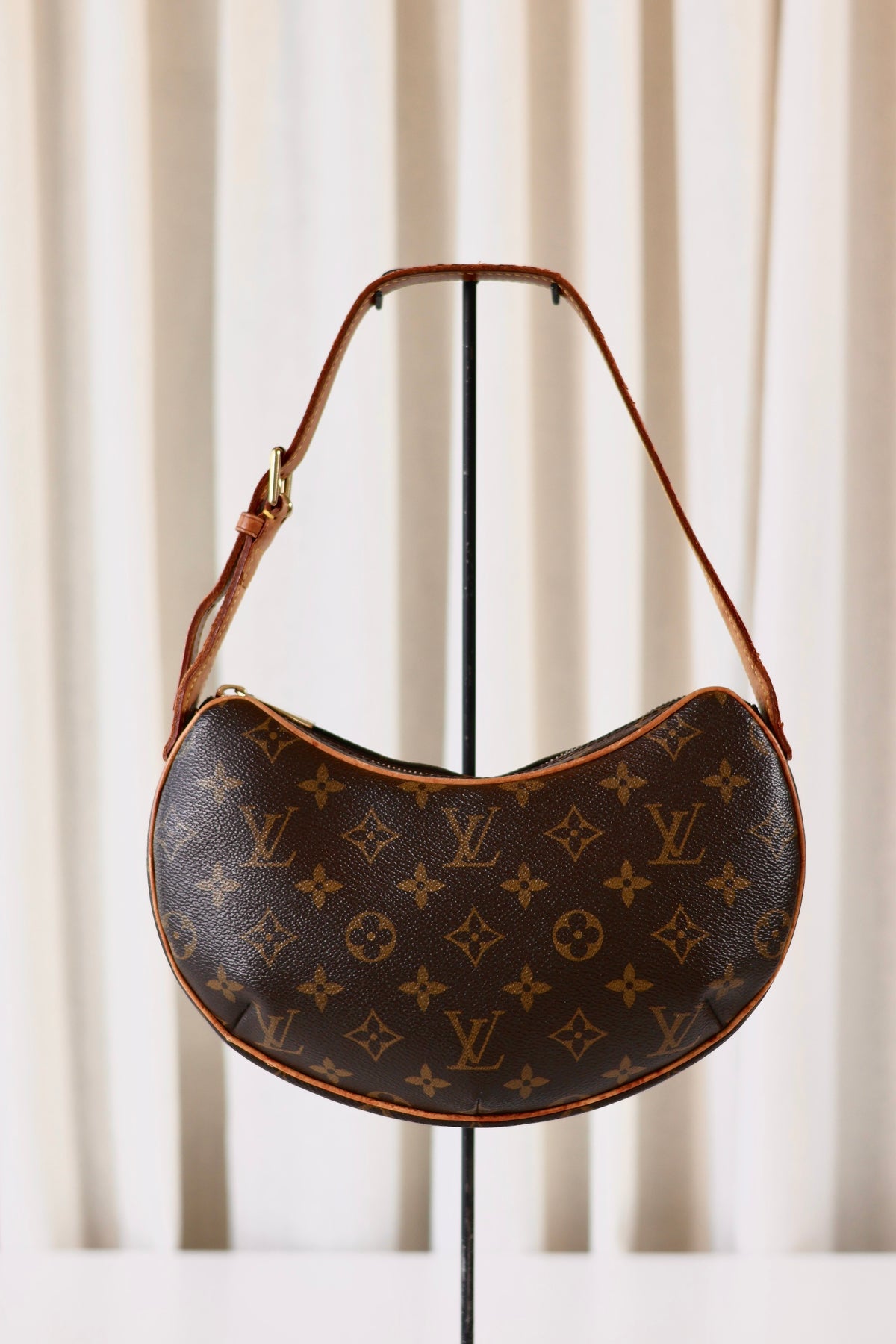 Louis Vuitton Croissant PM