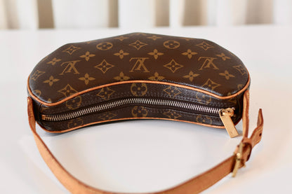 Louis Vuitton Croissant PM