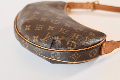 Louis Vuitton Croissant PM