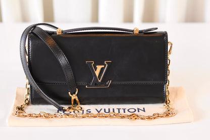 Louis Vuitton Capucines Clutch Black