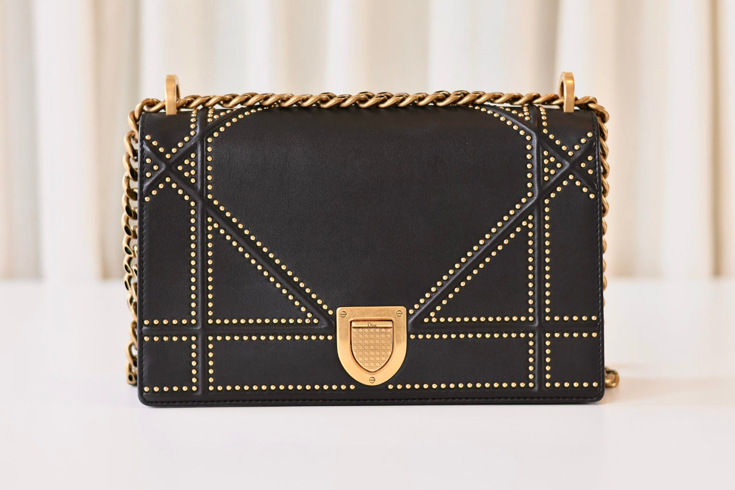 Dior Diorama studs black