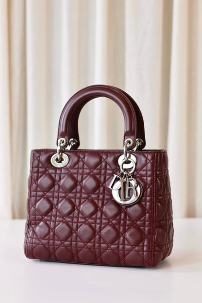 Lady Dior medium aubergine