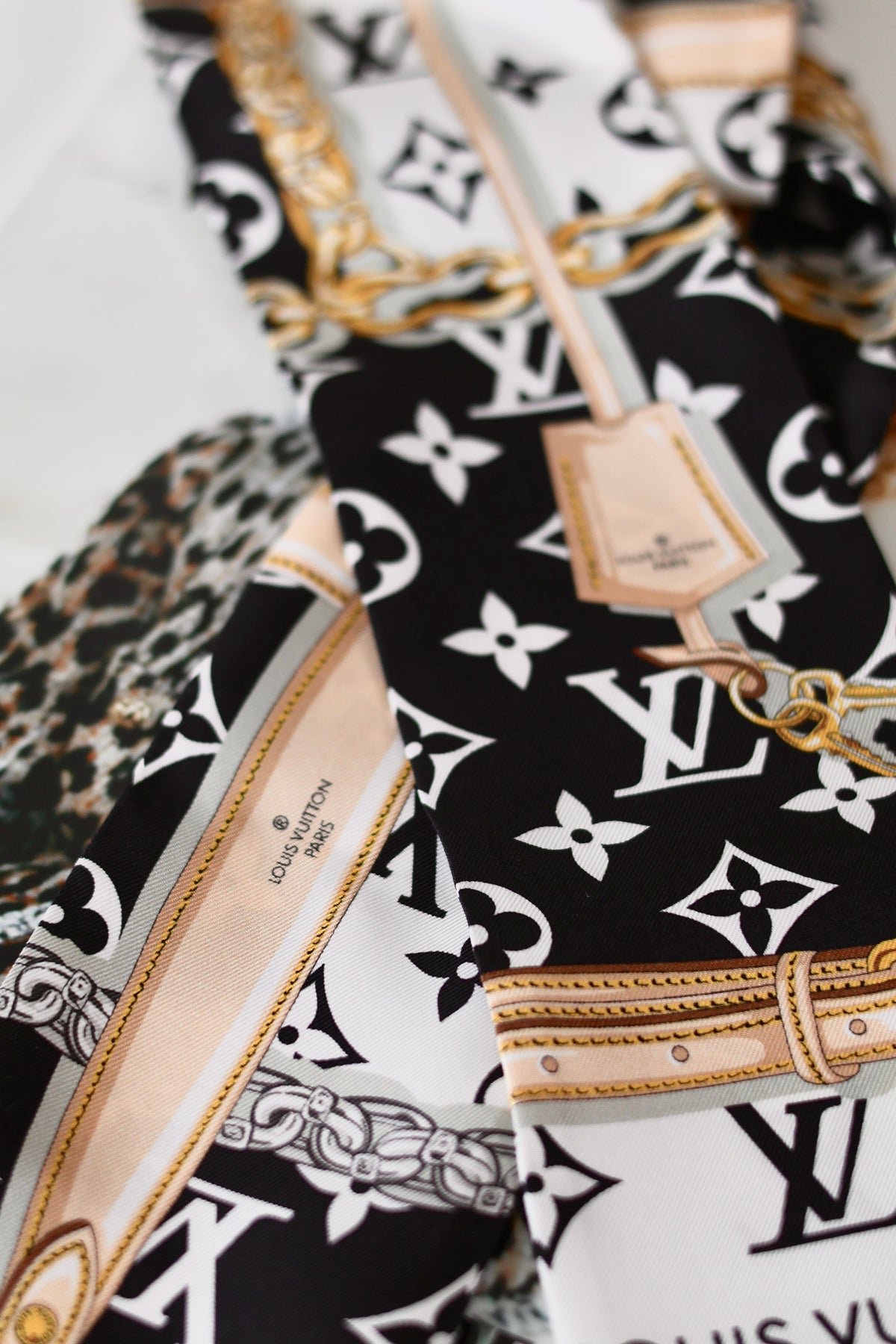 Louis Vuitton Twilly Large Black & White