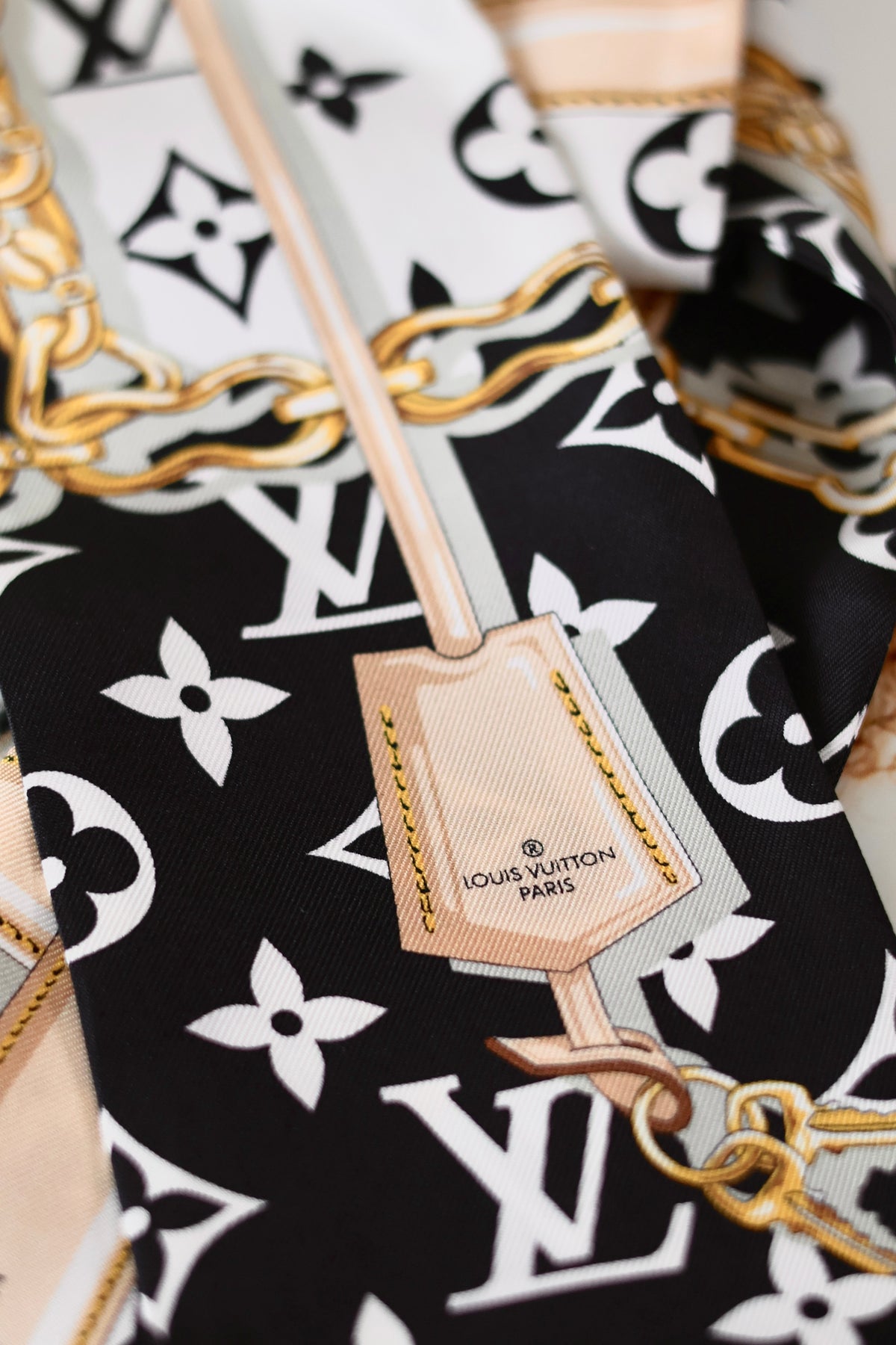 Louis Vuitton Twilly Large Black & White