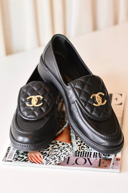 Chanel CC Loafers Black