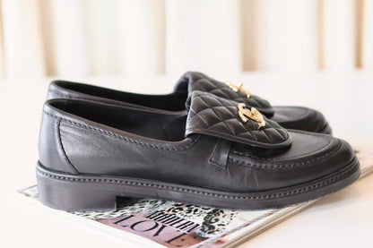 Chanel CC Loafers Black