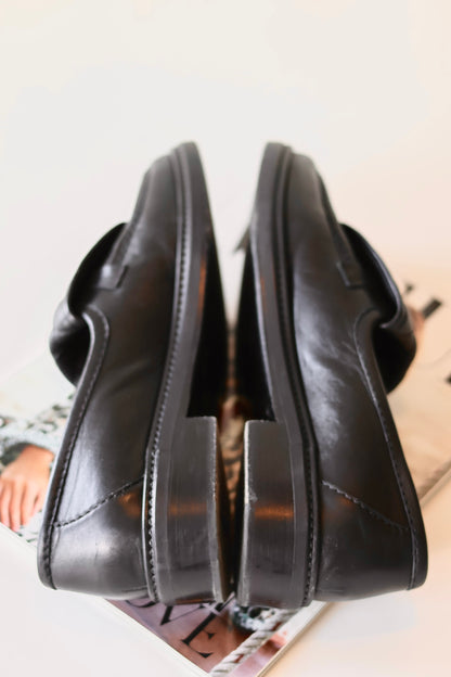 Chanel CC Loafers Black