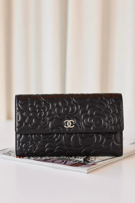 Chanel Camellia Wallet Black