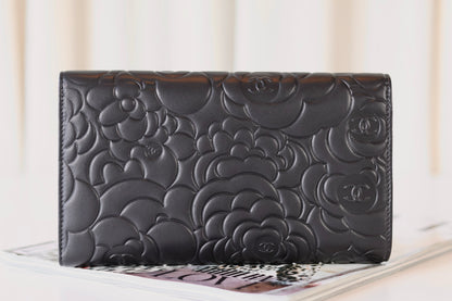 Chanel Camellia Wallet Black