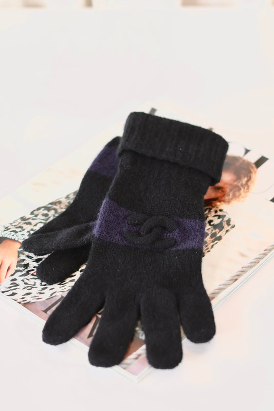 Chanel cashmere gloves