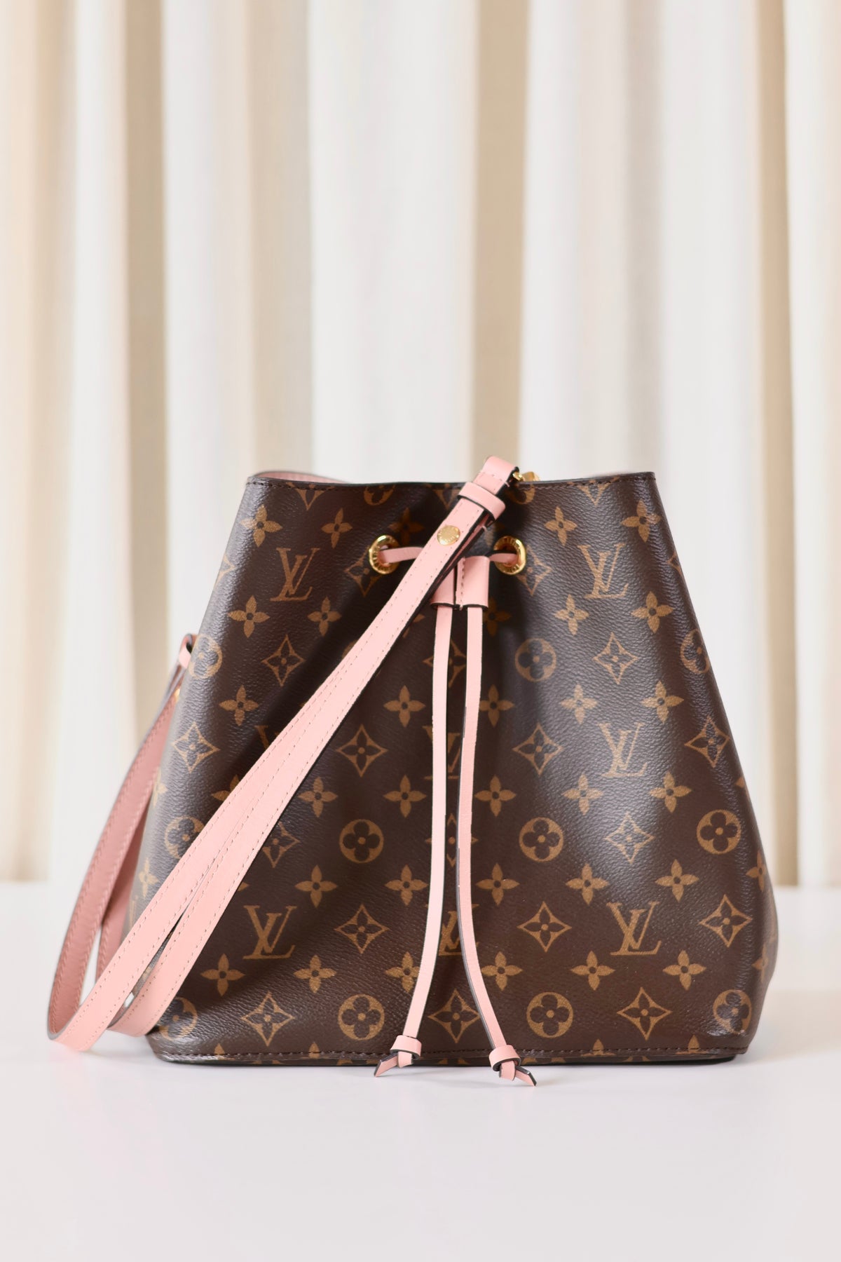 Louis Vuitton Neo Noé Monogram