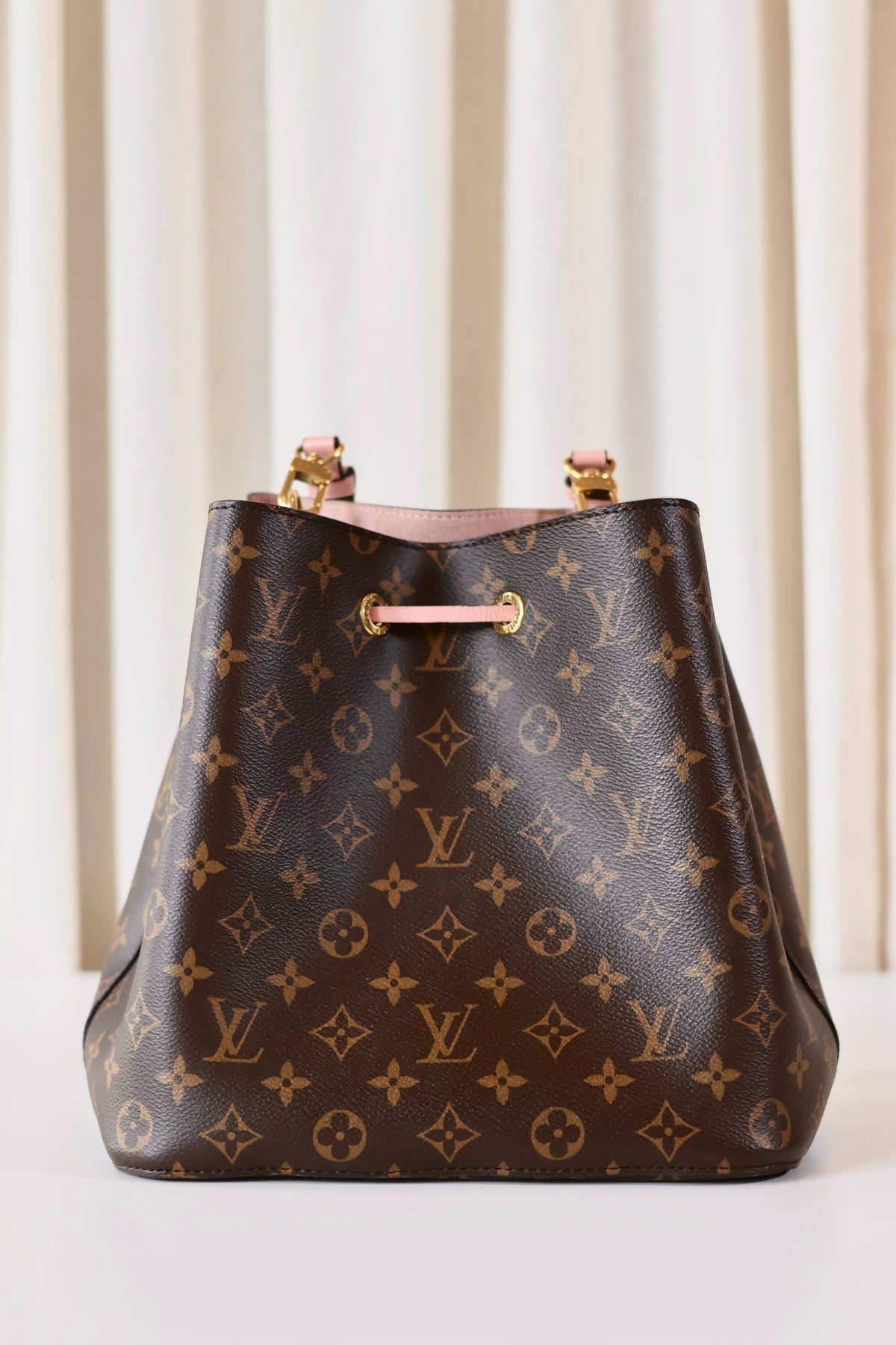 Louis Vuitton Neo Noé Monogram