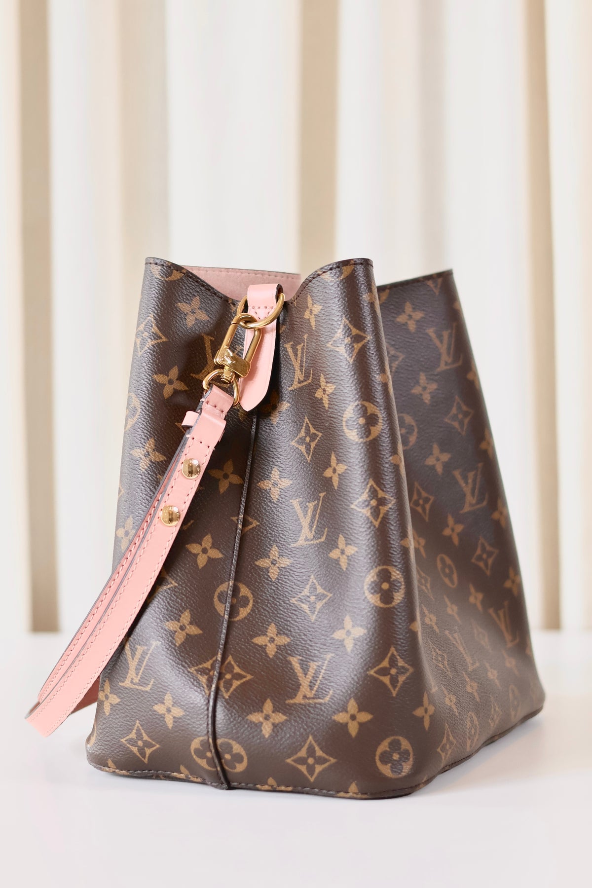 Louis Vuitton Neo Noé Monogram