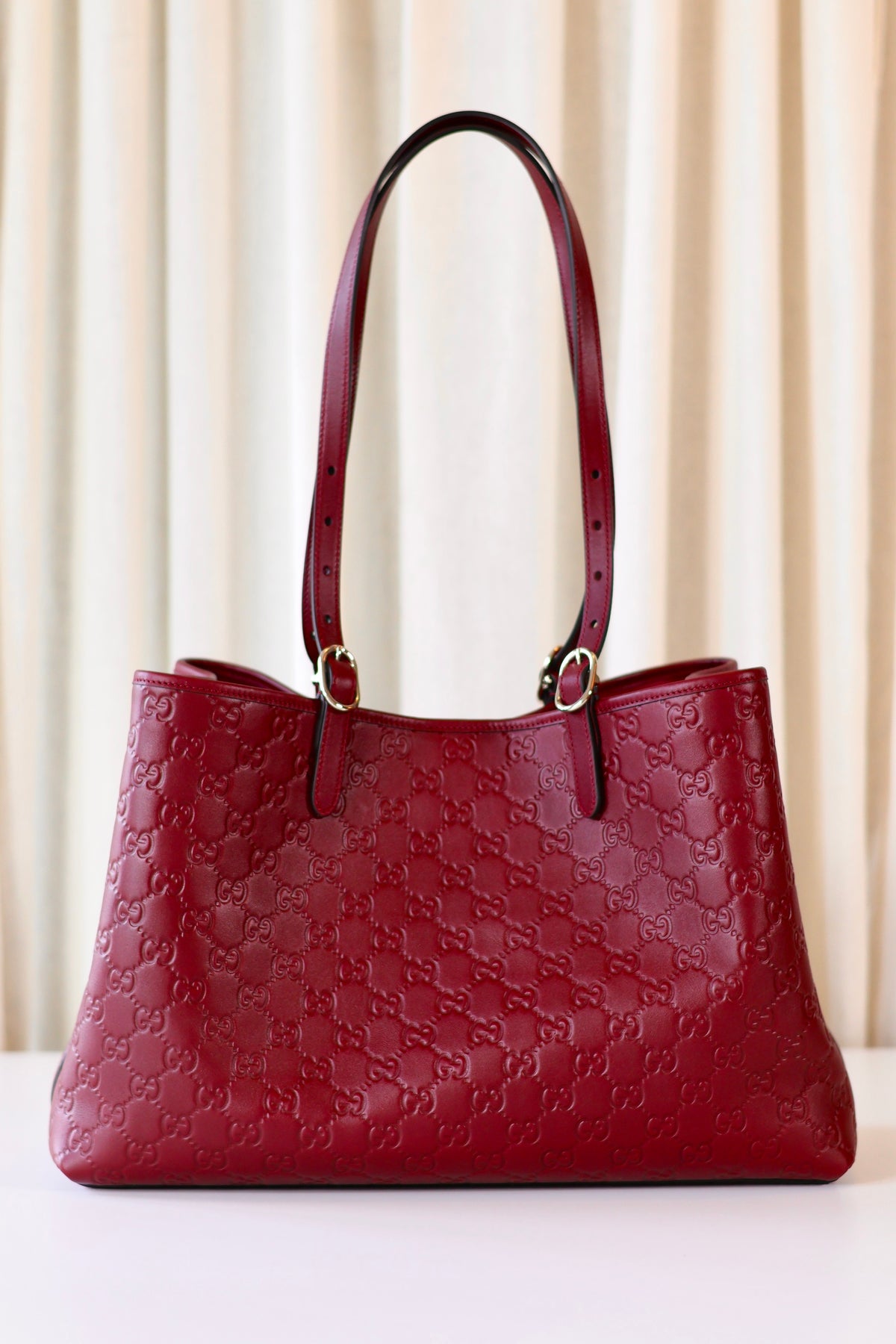 Gucci GG Signature Tote Burgundy