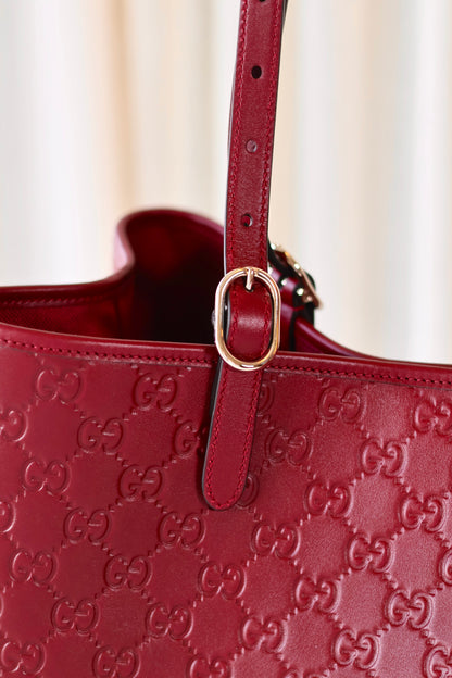 Gucci GG Signature Tote Burgundy
