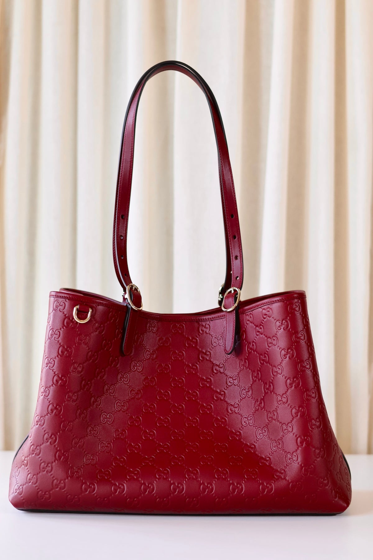 Gucci GG Signature Tote Burgundy