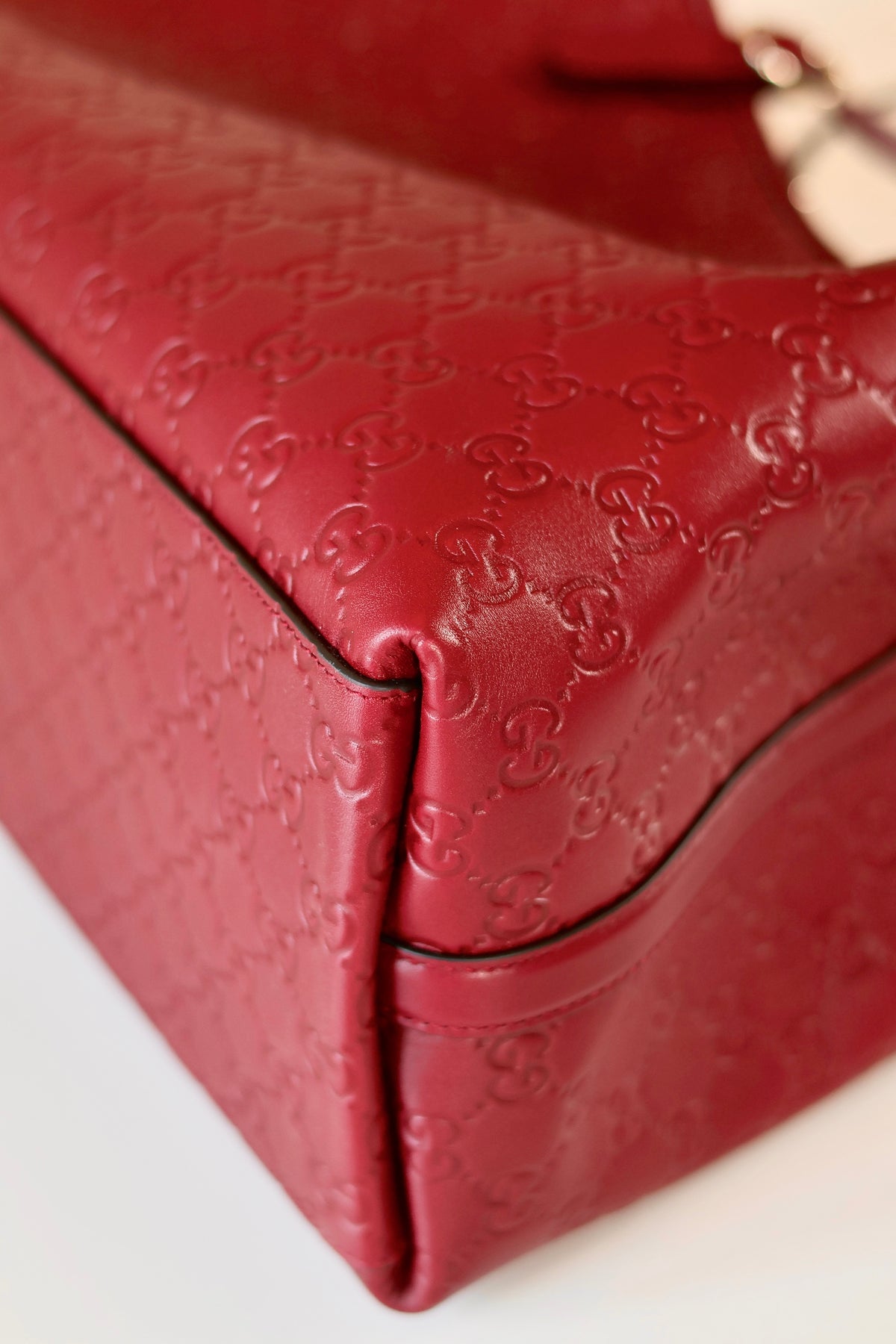Gucci GG Signature Tote Burgundy