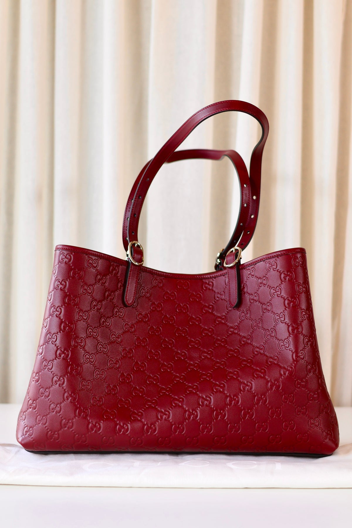 Gucci GG Signature Tote Burgundy