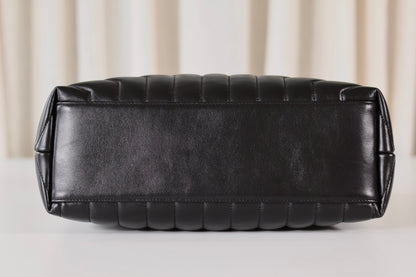 Saint Laurent Loulou Large Black