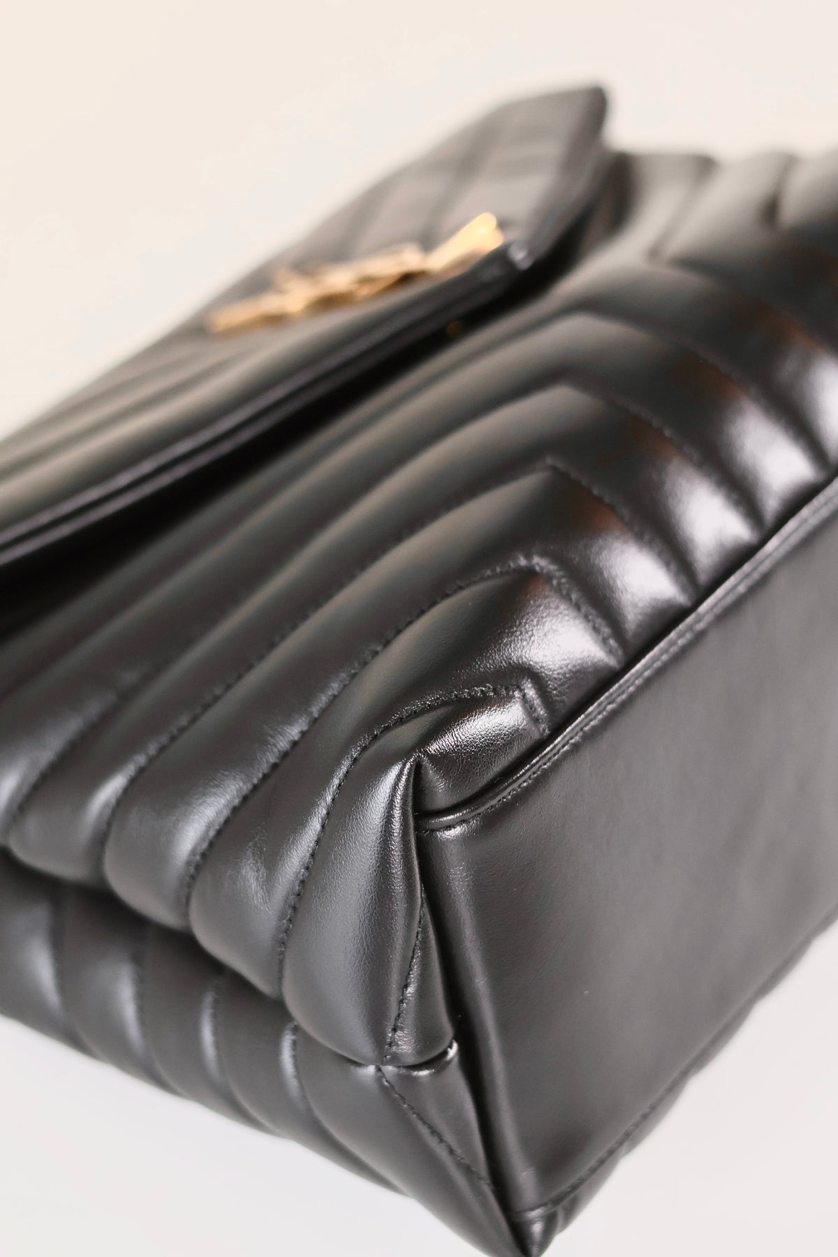 Saint Laurent Loulou Large Black