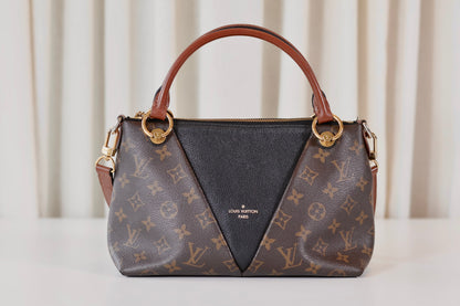 Louis Vuitton V Tote Monogram