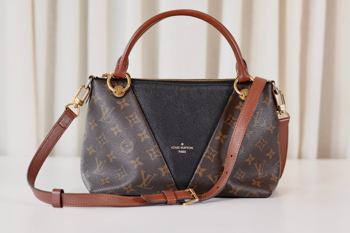 Louis Vuitton V Tote Monogram